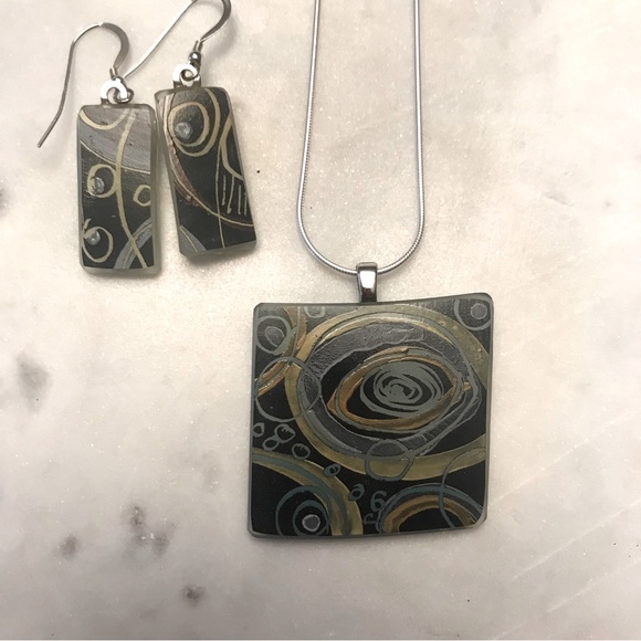 Silver and glass geometric print necklace and earring set - Picture 12 of 12